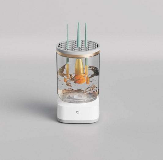 Automatic makeup brush cleaning machine